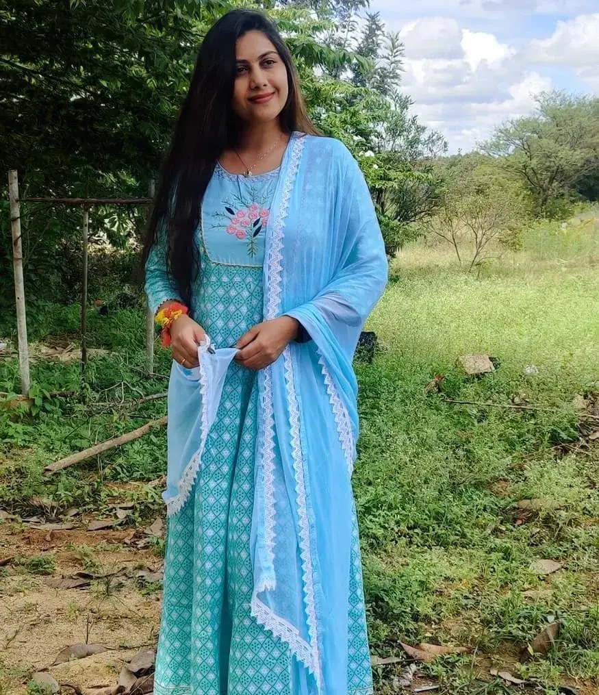 Indian TV Model Priyanka Naidu Long hair Pics in Blue Dress